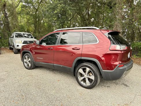 Used 2019 Jeep Cherokee Limited FWD image 6