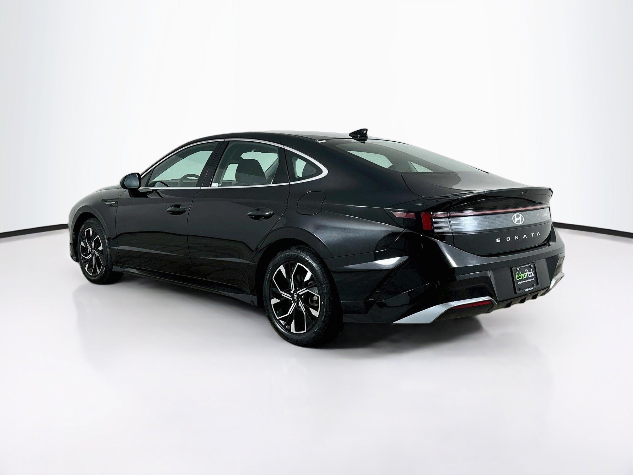 Used 2025 Hyundai Sonata SEL FWD image 5