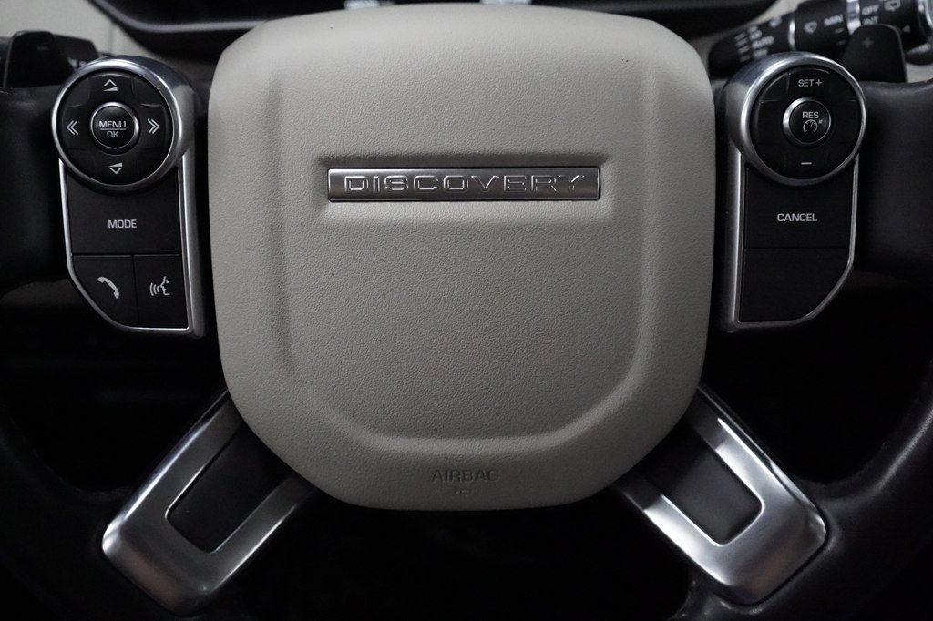 Used 2018 Land Rover Discovery HSE AWD/4WD image 14