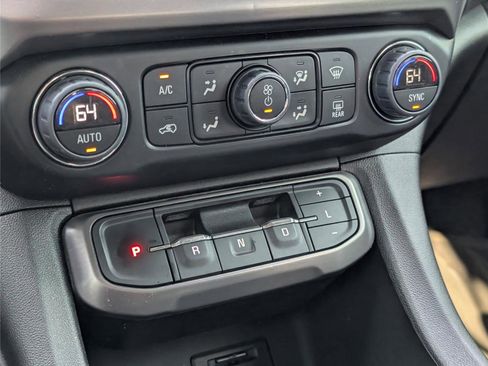 Used 2023 GMC Acadia AT4 w/ Technology Package AWD/4WD image 18