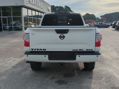 Used 2019 Nissan Titan SL w/ Midnight Edition image 5