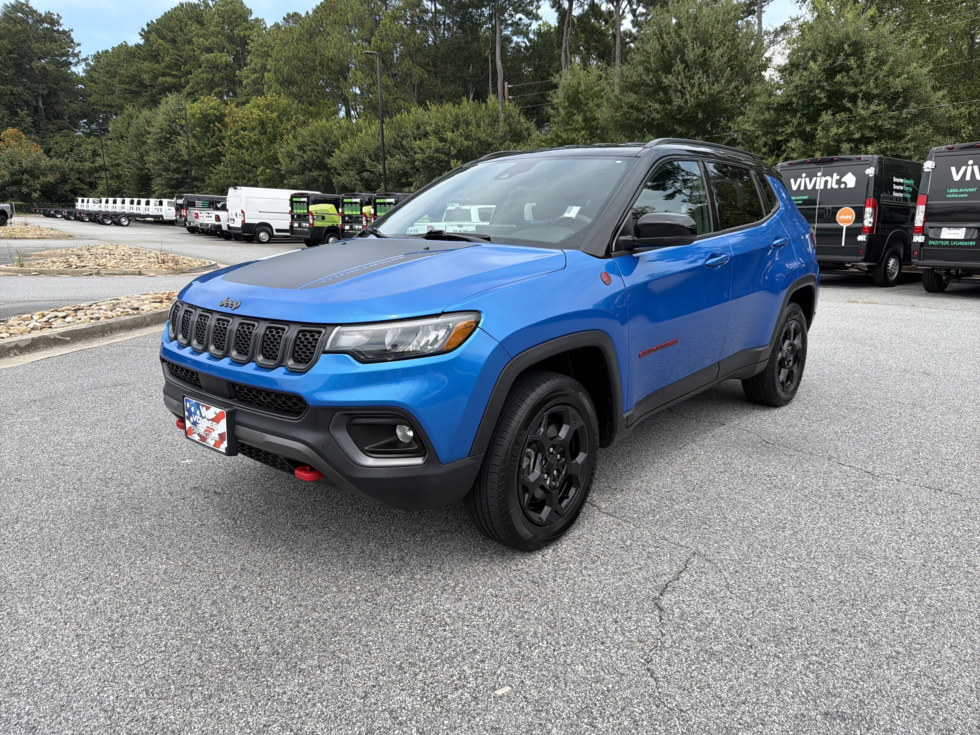 Used 2024 Jeep Compass Trailhawk AWD/4WD image 3