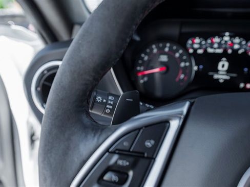 Used 2021 Chevrolet Camaro ZL1 RWD image 30