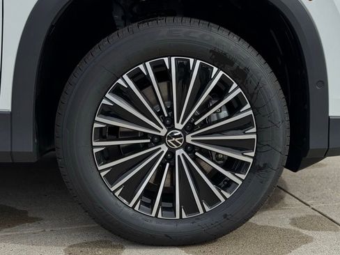 New 2025 Volkswagen Tiguan S image 7