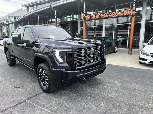 Used 2025 GMC Sierra 3500 Denali Ultimate AWD/4WD image 9