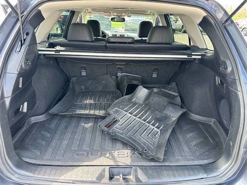 Used 2016 Subaru Outback 3.6R Limited AWD/4WD image 15