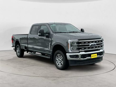 Used 2025 Ford F350 Lariat w/ FX4 Off-Road Package AWD/4WD image 3