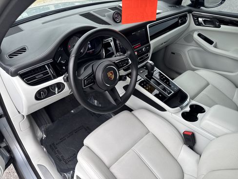 Used 2023 Porsche Macan S AWD/4WD image 19