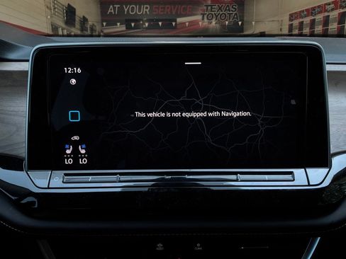 Used 2026 Volkswagen Atlas SE FWD image 35