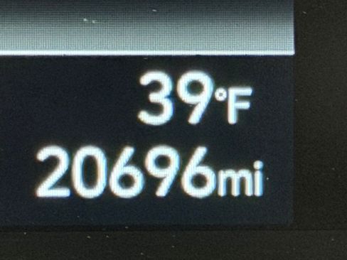 Certified 2024 Hyundai Venue Limited image 20