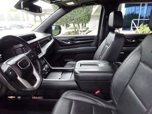 Used 2022 GMC Yukon XL Denali w/ Max Trailering Package image 13