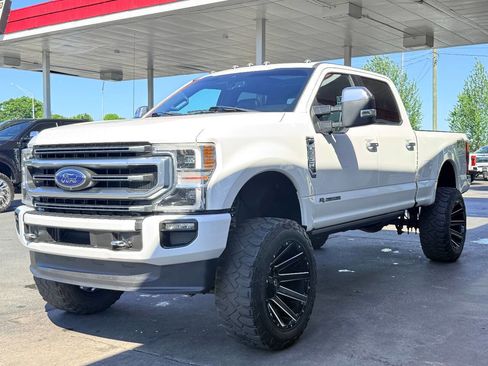 Used 2020 Ford F250 Platinum w/ FX4 Off-Road Package AWD/4WD image 6