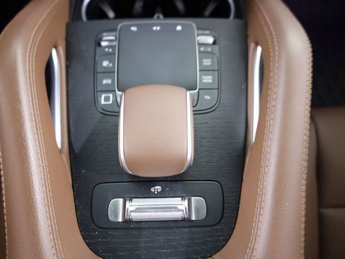 Used 2025 Mercedes-Benz GLS 450 4MATIC image 51