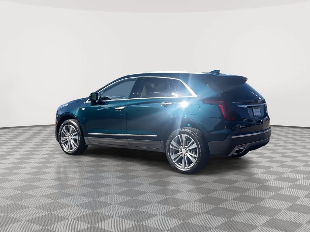 Certified 2024 Cadillac XT5 Premium Luxury FWD image 6