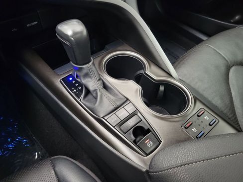 Used 2024 Toyota Camry XSE w/ Navigation Package image 17