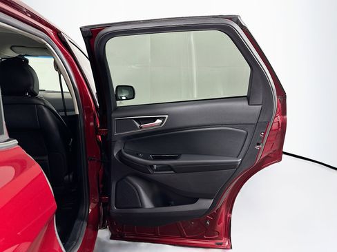 Used 2019 Ford Edge SEL w/ Equipment Group 201A image 30