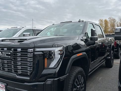 New 2025 GMC Sierra 3500 Denali Ultimate image 2