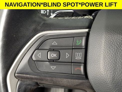 Used 2022 Jeep Grand Cherokee L Limited w/ Black Appearance Package RWD image 17
