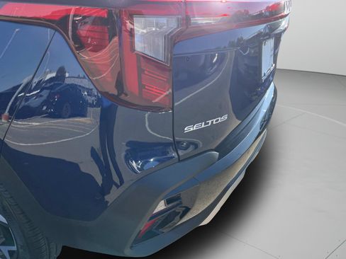 New 2026 Kia Seltos EX image 10