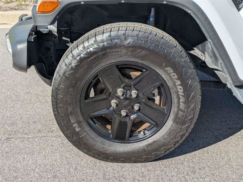 Certified 2021 Jeep Gladiator Sport image 14