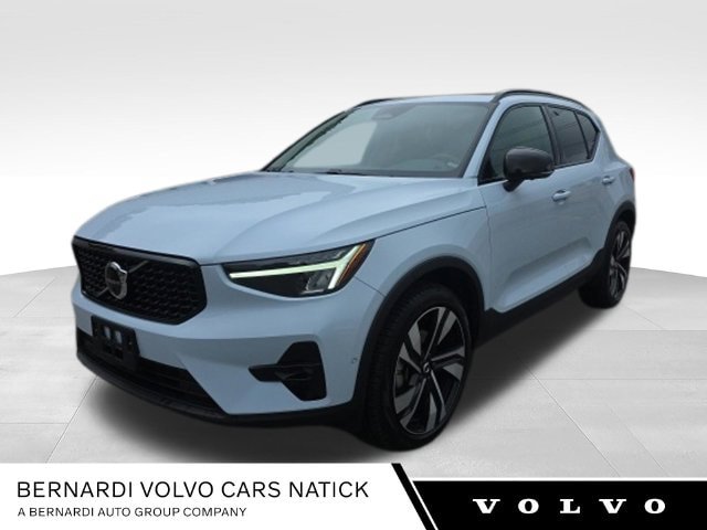Certified 2024 Volvo XC40 B5 Plus w/ Protection Package Premier AWD/4WD image 1