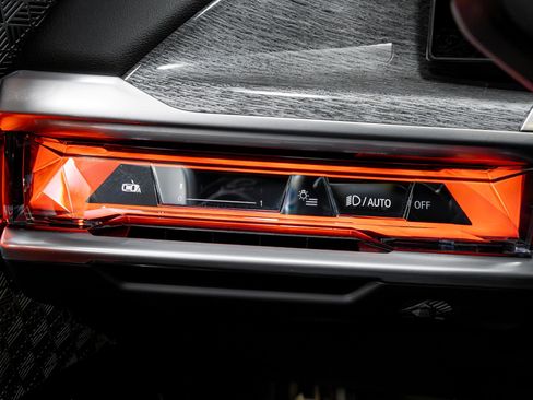 Used 2023 BMW 760i xDrive image 55