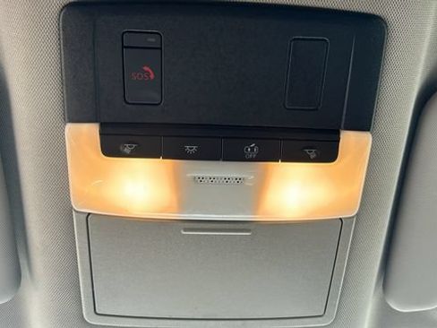 Used 2024 Nissan Rogue SV AWD/4WD image 23