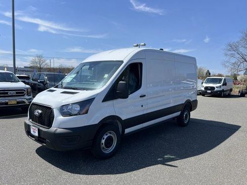 New 2026 Ford Transit 250 148 Medium Roof w/ Load Area Protection Package RWD image 3