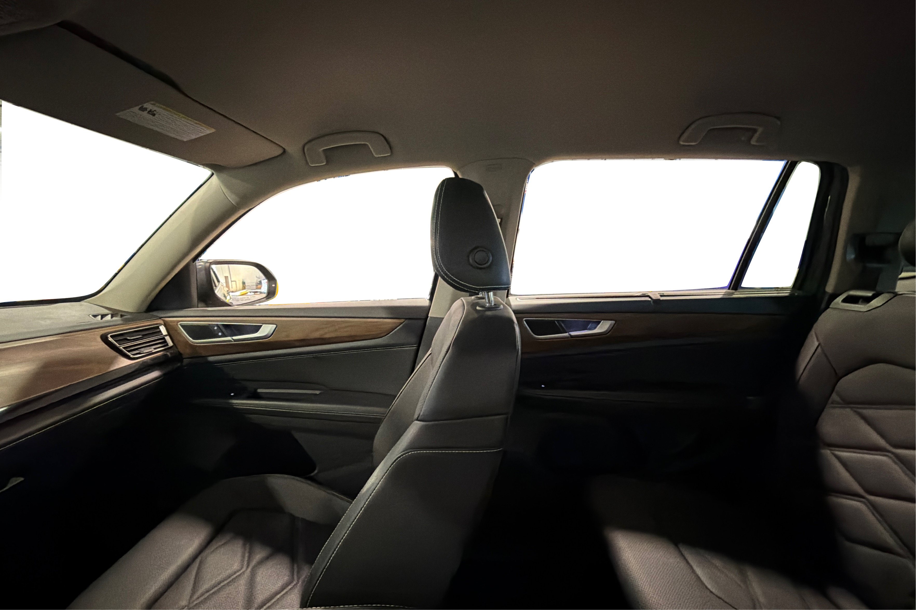 Used 2025 Volkswagen Atlas SE FWD image 39
