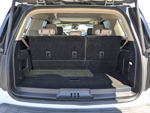 Used 2022 Ford Expedition Limited image 12