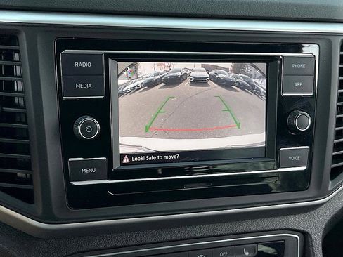 Used 2023 Volkswagen Atlas Cross Sport SE image 16