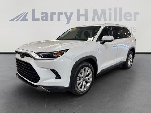 Certified 2026 Toyota Grand Highlander AWD image 1