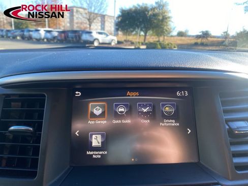 Used 2020 Nissan Pathfinder SV image 21