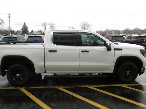 Used 2022 GMC Sierra 1500 SLE image 6