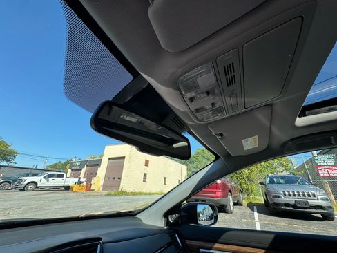 Used 2019 Honda CR-V Touring image 28