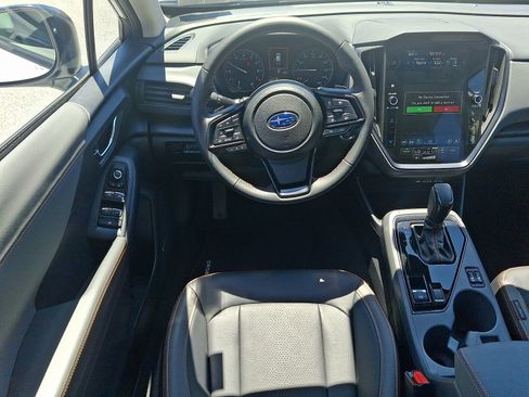 Used 2025 Subaru Crosstrek 2.5i Limited AWD/4WD image 11