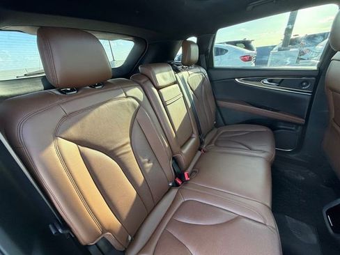 Used 2023 Lincoln Nautilus Reserve w/ Luxury Package FWD image 17