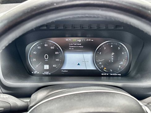 Used 2021 Volvo XC90 T5 Momentum w/ Protection Package Premier FWD image 24