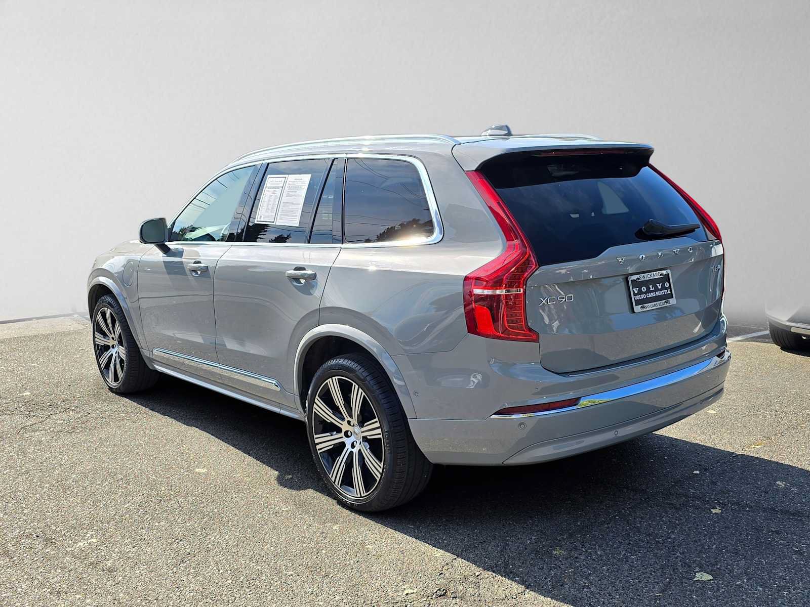 Certified 2025 Volvo XC90 T8 Ultra w/ Protection Package Premier AWD/4WD image 5
