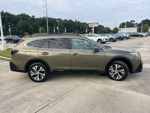 Used 2022 Subaru Outback Limited AWD/4WD image 10
