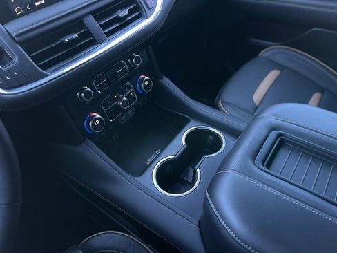 Used 2023 GMC Yukon XL AT4 image 25