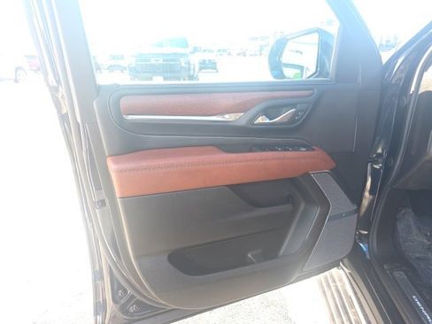 Used 2024 GMC Yukon XL Denali Ultimate image 13