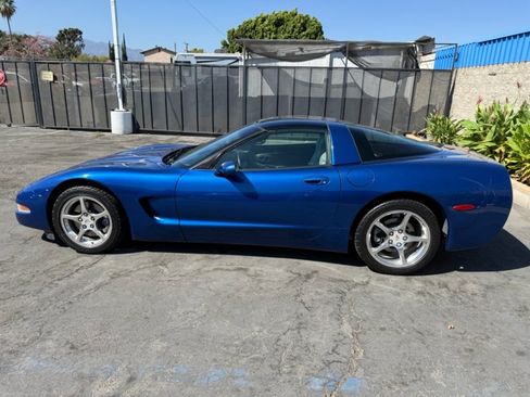 Used 2002 Chevrolet Corvette Coupe w/ Preferred Equipment Group2 RWD image 14