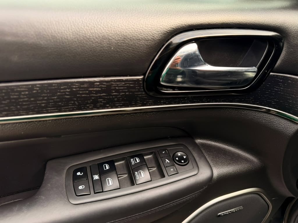 Used 2019 Jeep Grand Cherokee High Altitude AWD/4WD image 13