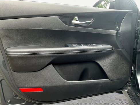 Used 2021 Kia Forte GT-Line FWD image 19
