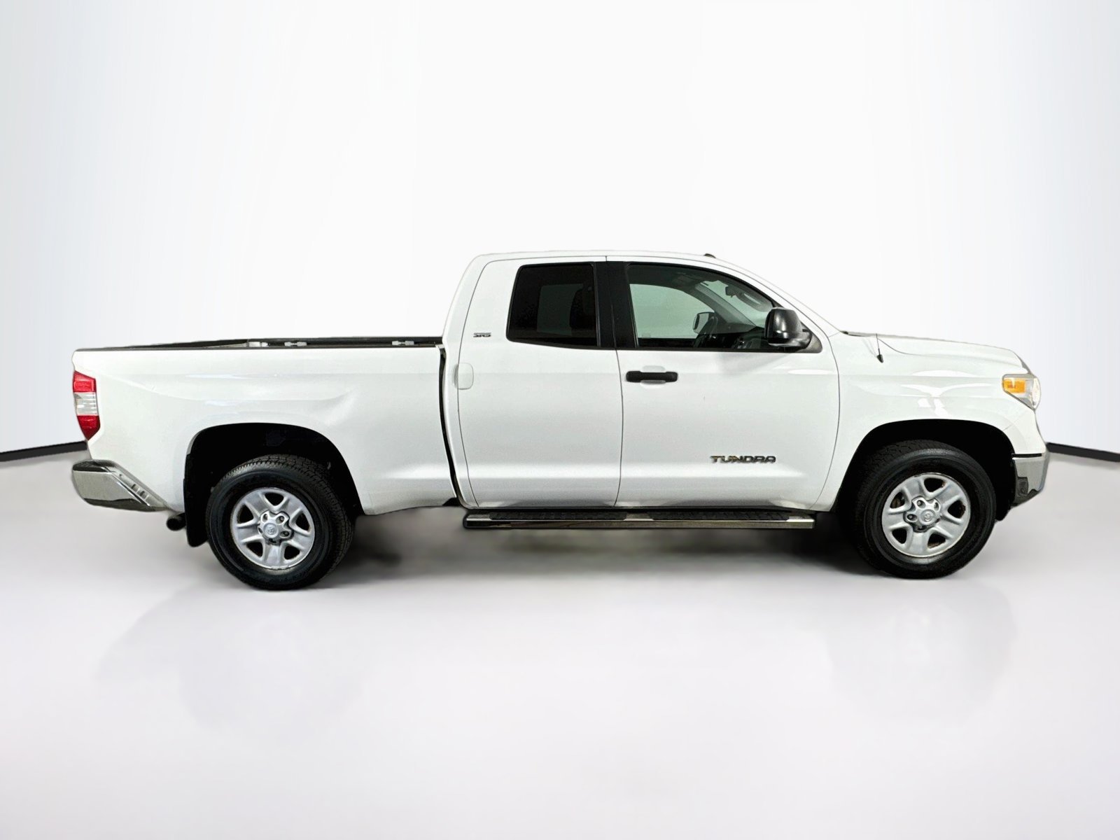 Used 2016 Toyota Tundra SR5 AWD/4WD image 8