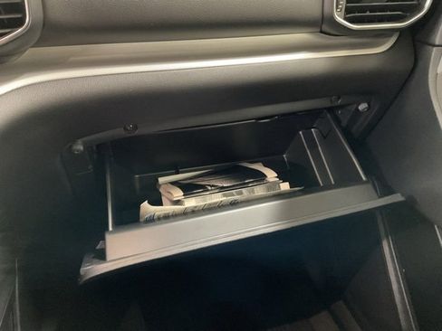 Used 2022 Ford Explorer XLT w/ Equipment Group 202A image 39