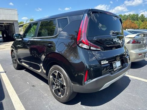 Certified 2023 Kia Soul EX FWD image 3