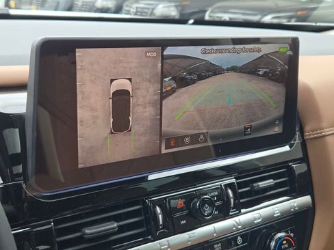 New 2026 Nissan Pathfinder Platinum FWD image 16