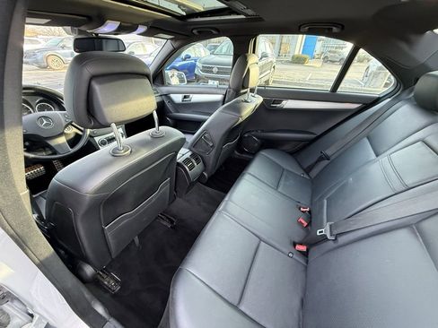Used 2010 Mercedes-Benz C 300 Sedan image 27